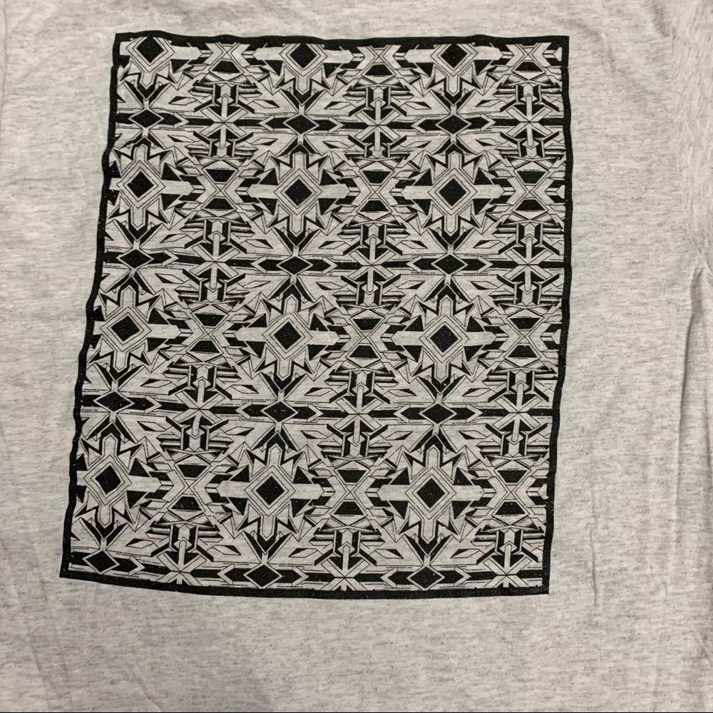 Geometric Pattern Graphic Tee Tessalated Design A… - image 5